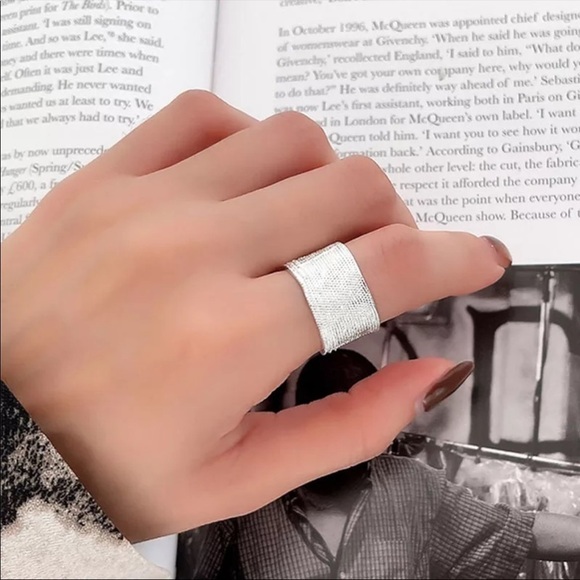 RETRO Textured 925 Sterling Silver Wide Band Ring - Picture 1 of 13